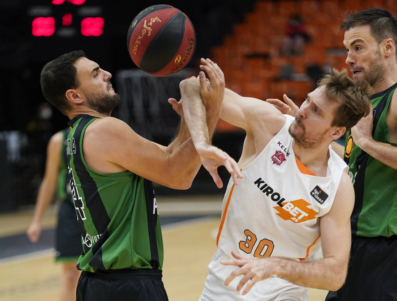 Fotos: Las fotos del Joventut - Baskonia