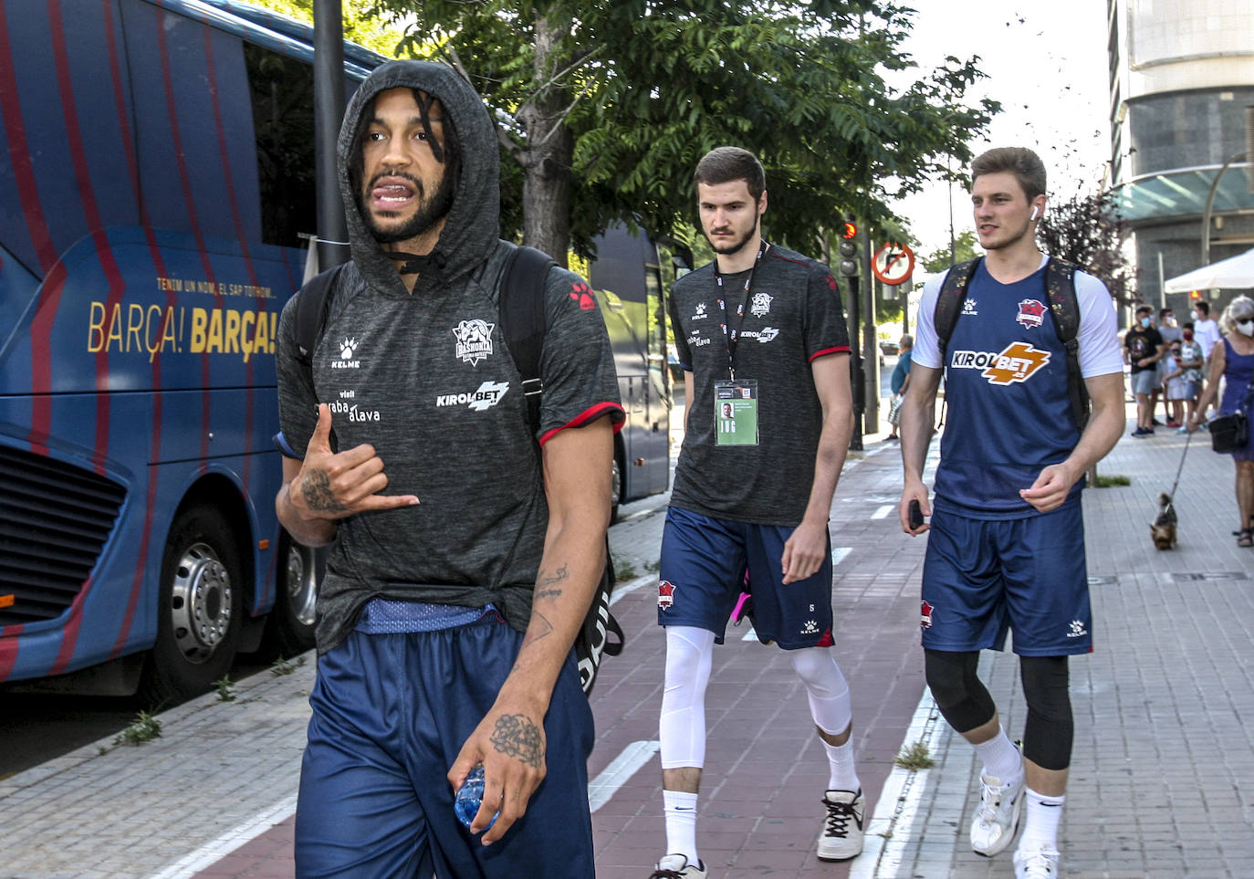 Fotos: Reclusión monacal y doble turno de entrenamiento para el Baskonia