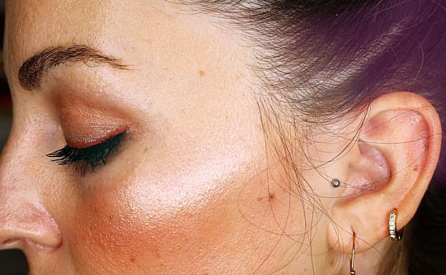 Descubre cómo sacar partido al iluminador, tu gran aliado para este verano