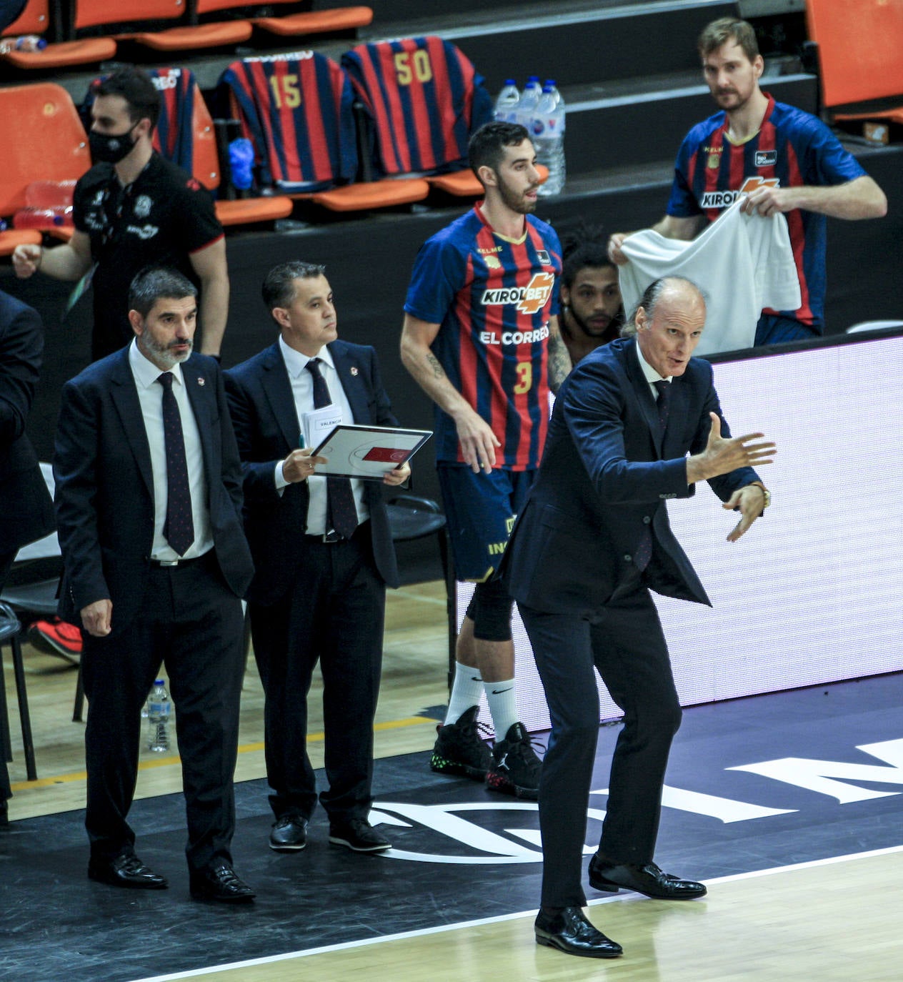 Fotos: Las mejors imágenes del Valencia Basket - Kirolbet Baskonia