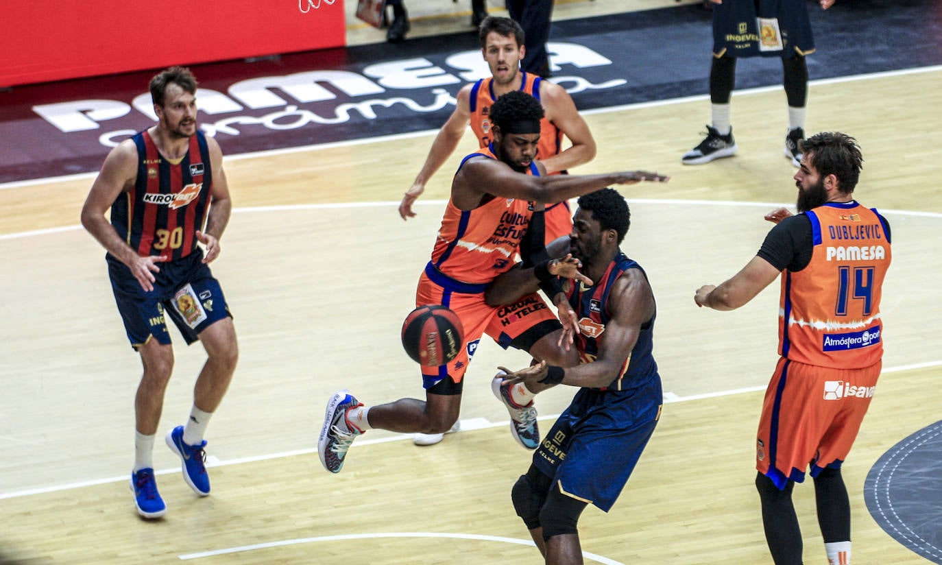 Fotos: Las mejors imágenes del Valencia Basket - Kirolbet Baskonia