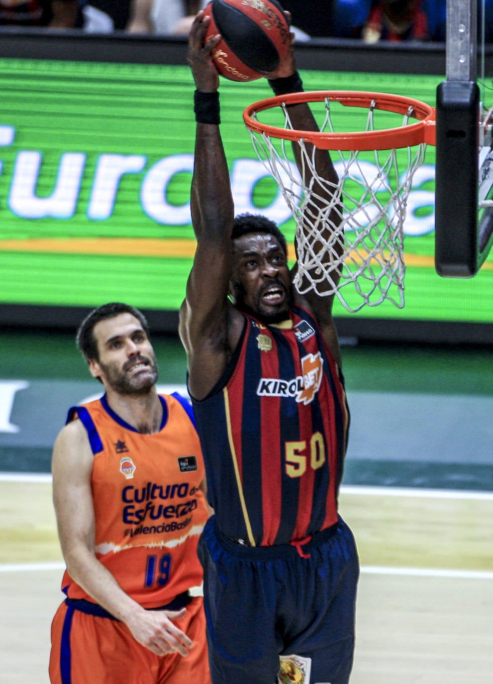 Fotos: Las mejors imágenes del Valencia Basket - Kirolbet Baskonia