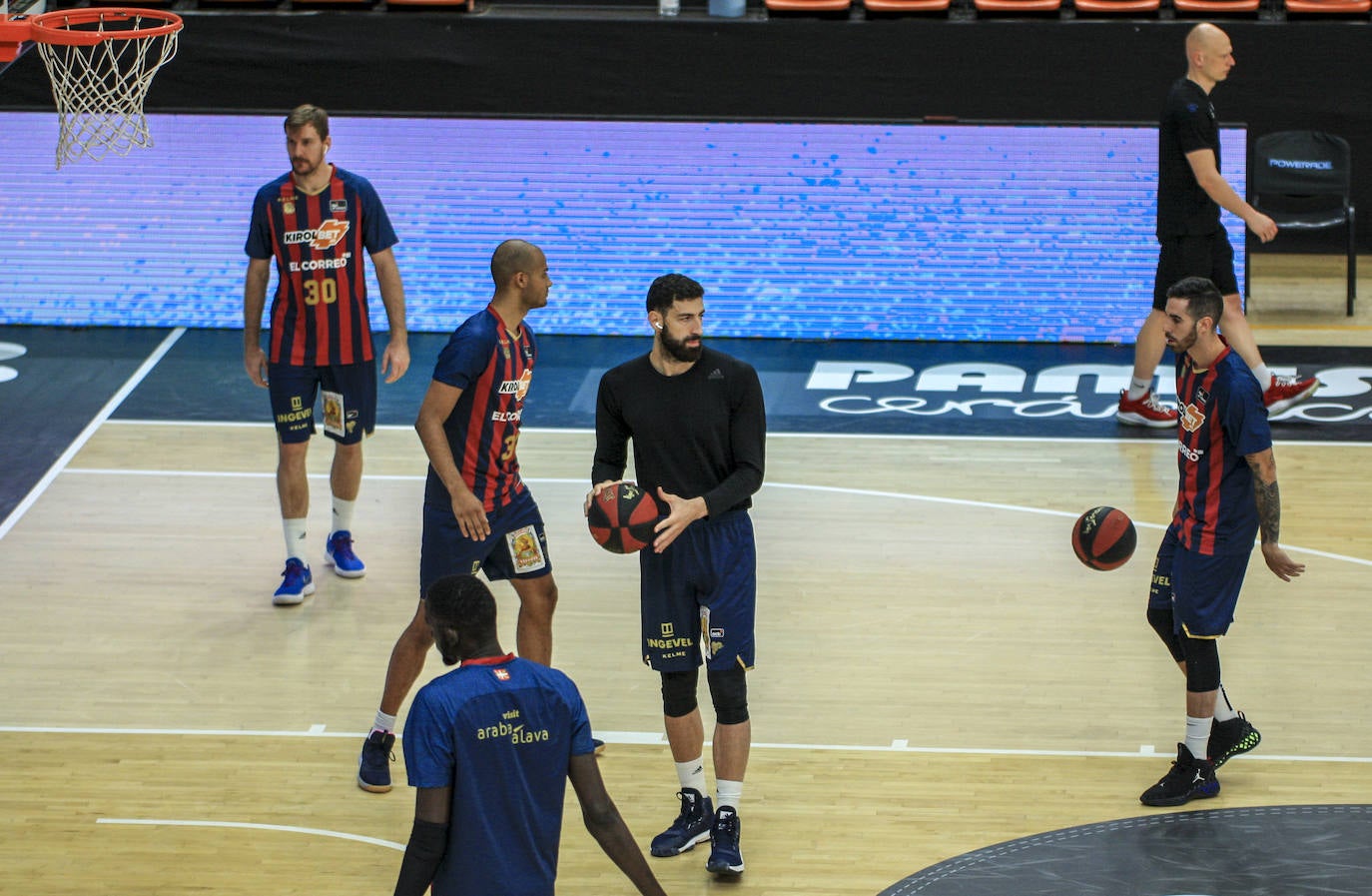 Fotos: Las mejors imágenes del Valencia Basket - Kirolbet Baskonia