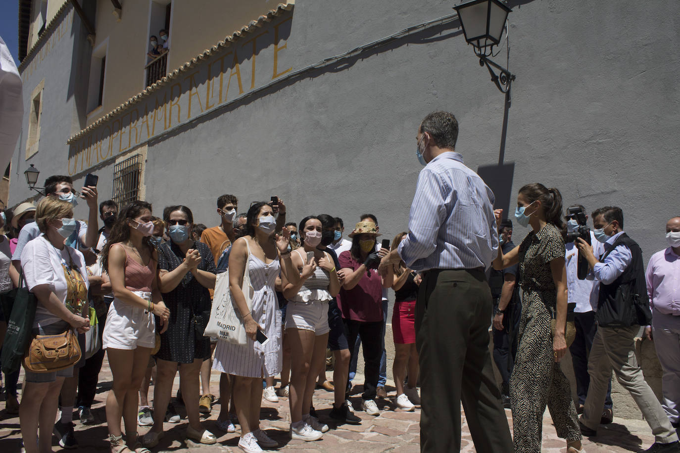 Fotos: Letizia triunfa en Cuenca con un favorecedor mono de 40 euros