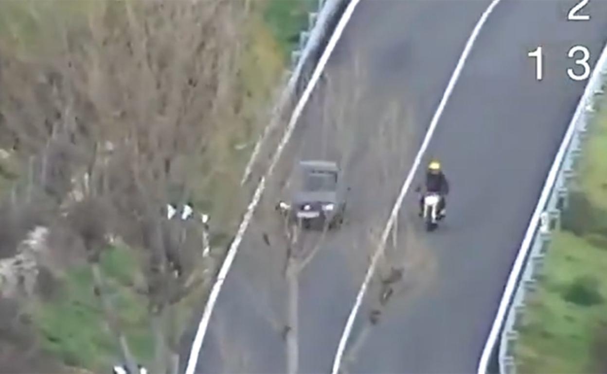 Así multan desde el aire los drones de la DGT