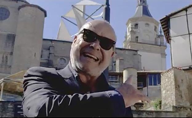 Antonio Resines ficha como guía turístico de Vitoria y Álava