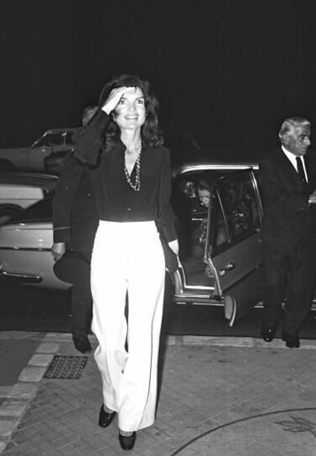 Jacqueline Kennedy con pantalones 'palazzo'