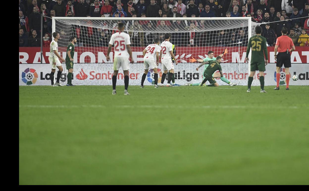 Encuentro entre el Sevilla y el Athletic en el partido de ida en enero.