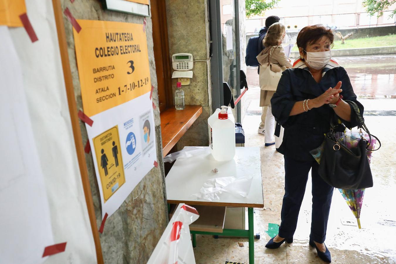Centro electoral Juan de Garay, Bilbao, a primera hora de esta mañana