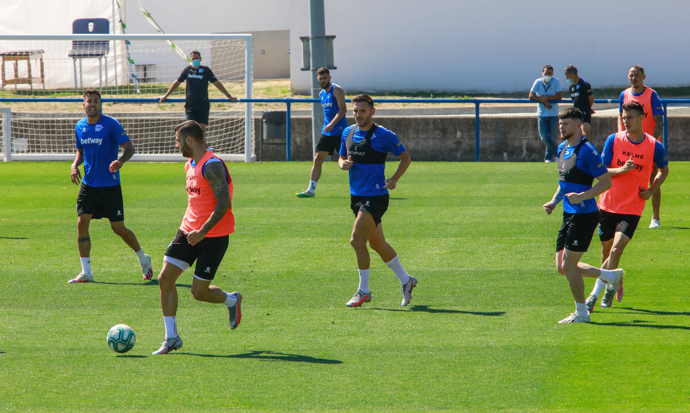 Fotos: El Alavés prepara el último partido de Liga ante el Barça