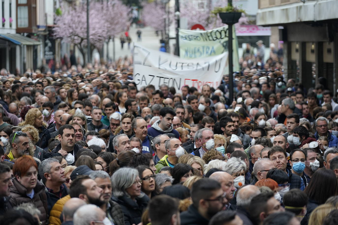 Aumentan las protestas ante la crisis medioambiental.