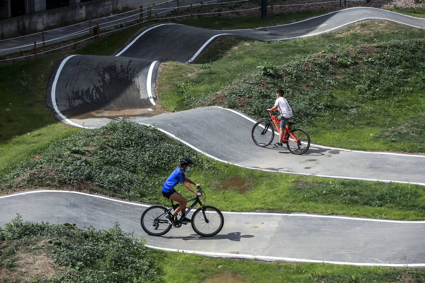 El nuevo circuito de BMX situado en la parcela interior de las calles Zarautz, Getaria y Baiona. 