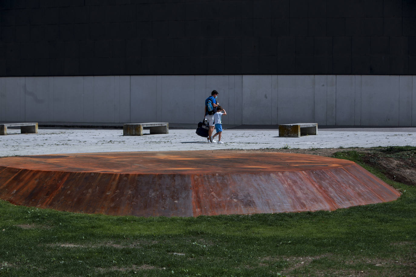 El parque intergeneracional de Lakua ofrece ofrece once espacios de ocio. 