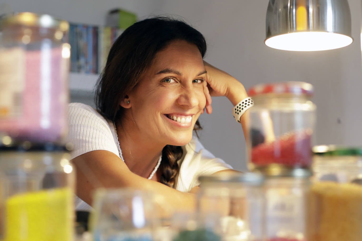 Fotos: La familia de Getxo que pasó de hacer collares y pulseras en la cuarentena a fundar su firma de bisutería