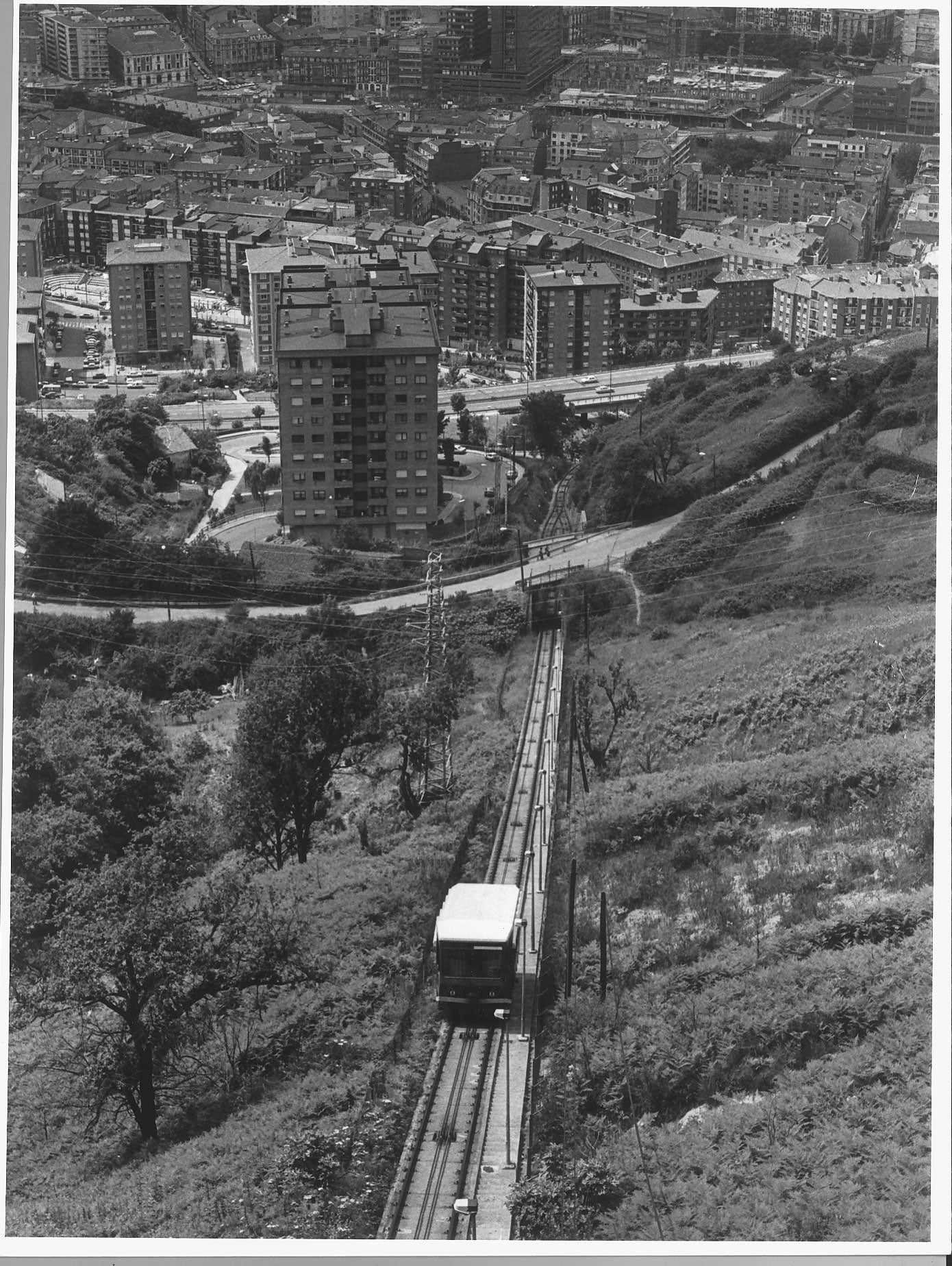 Fotos: El aparato que llevó al cielo bilbaíno a 20 millones de personas
