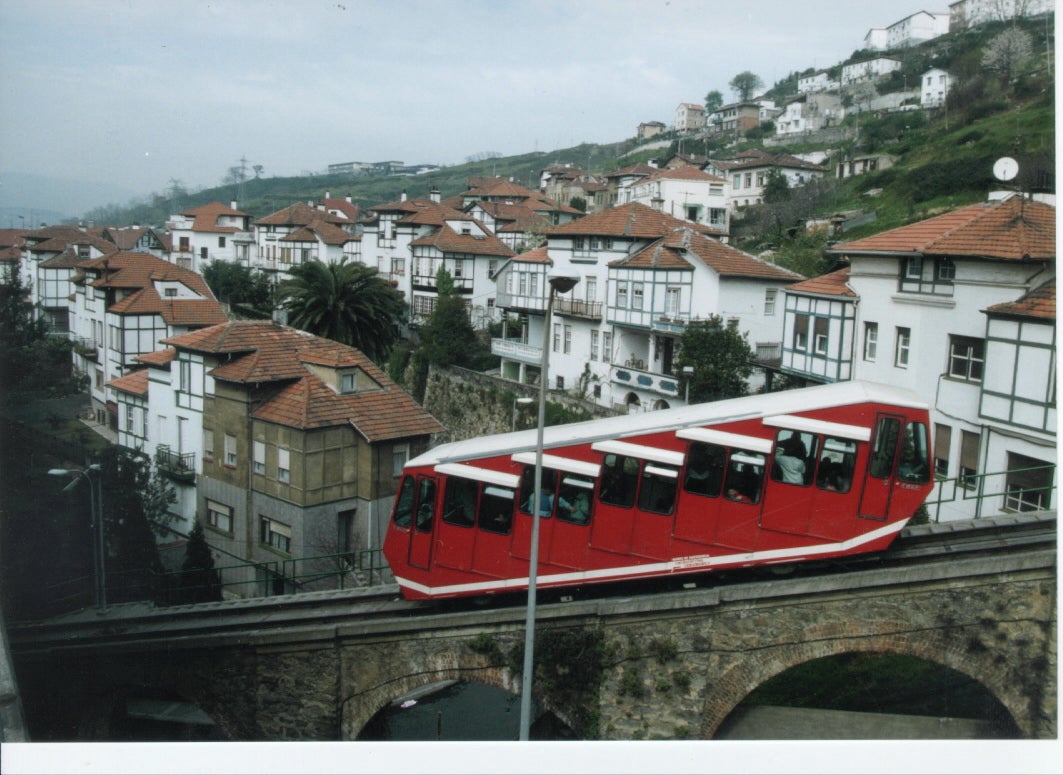 Fotos: El aparato que llevó al cielo bilbaíno a 20 millones de personas