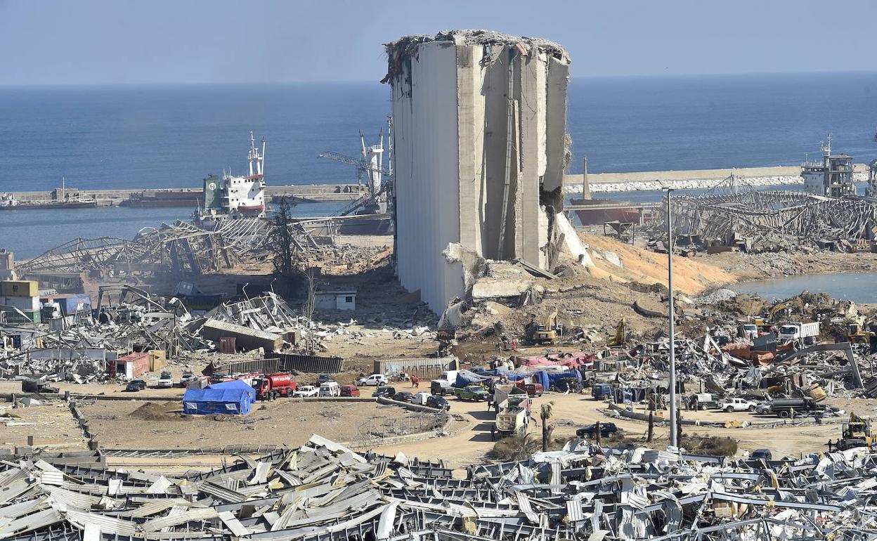 Macron pide ayuda rápida para Beirut y una investigación independiente