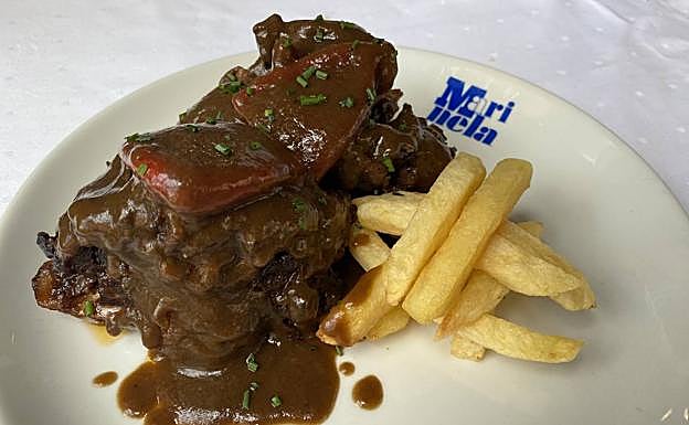 Rabo estofado al vino tinto de Rioja.