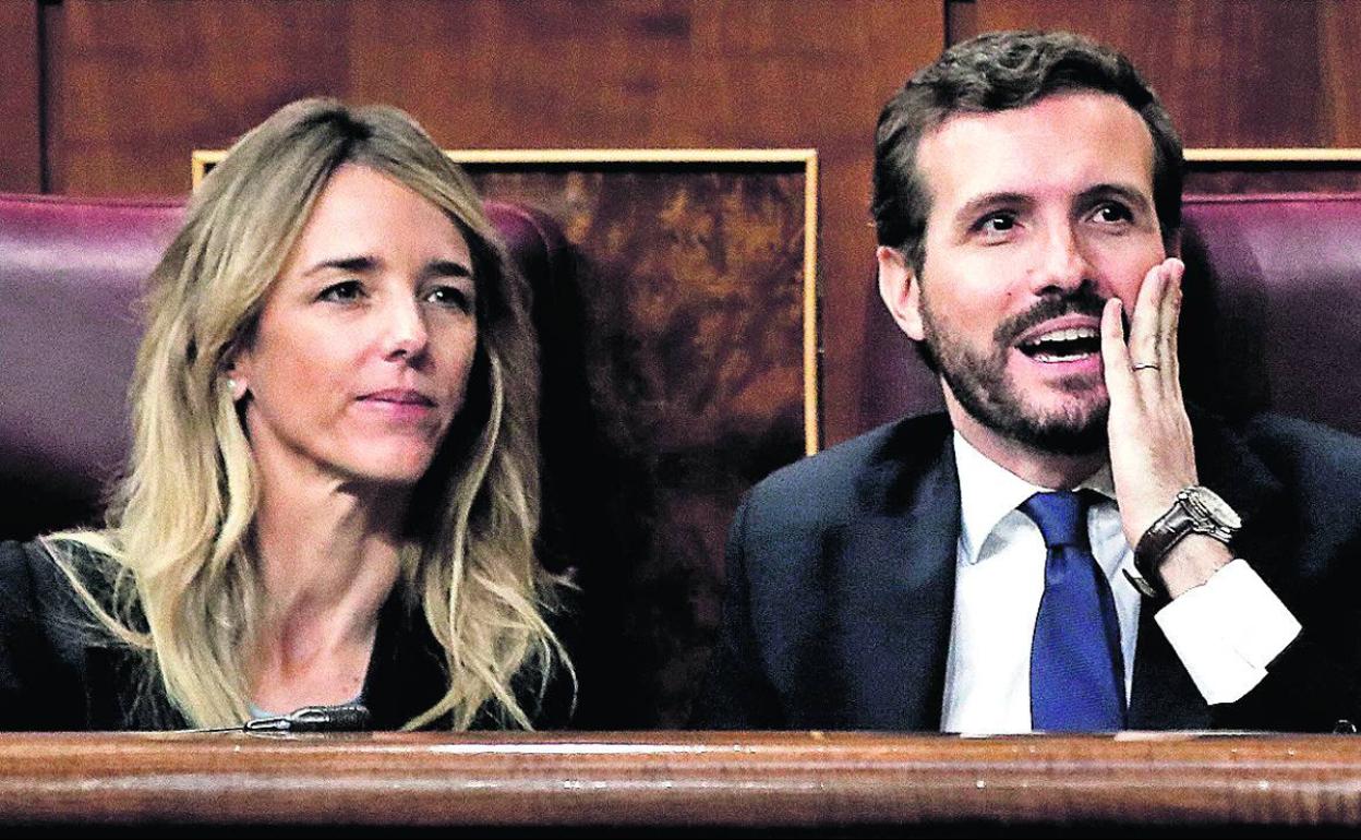 La portavoz del PP, Cayetana Álvarez de Toledo, y su presidente, Pablo Casado, en el Congreso. 