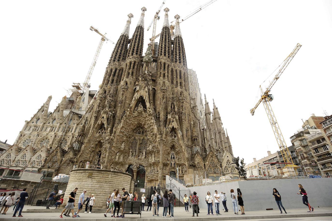 35. Sagrada Familia, Barcelona. 