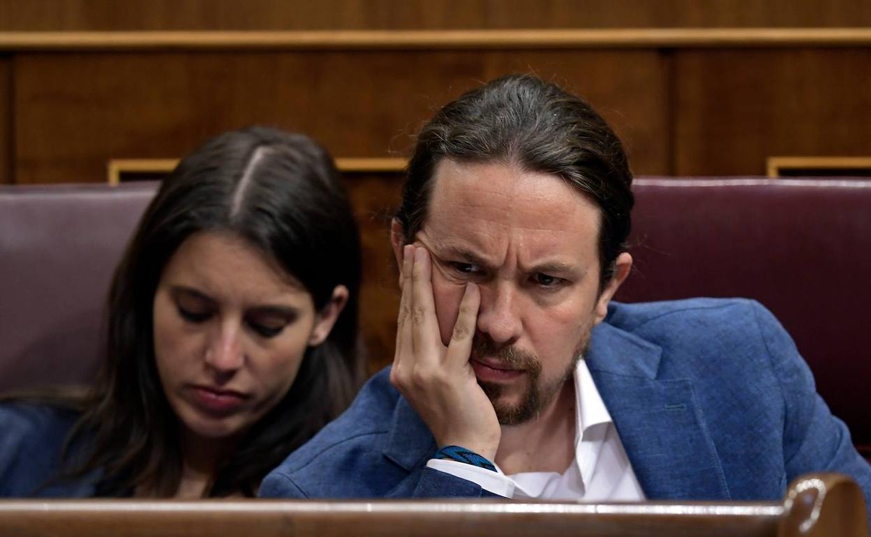 La ministra Irene Montero y el vicepresidente Pablo Iglesias. 