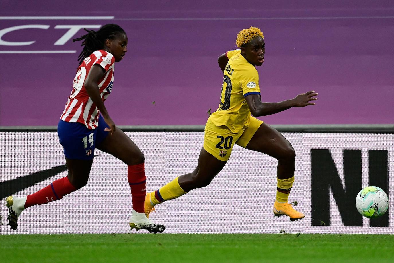 Fotos: Las mejores imágenes del partido entre el Barcelona y el Atletico Madrid en San Mamés