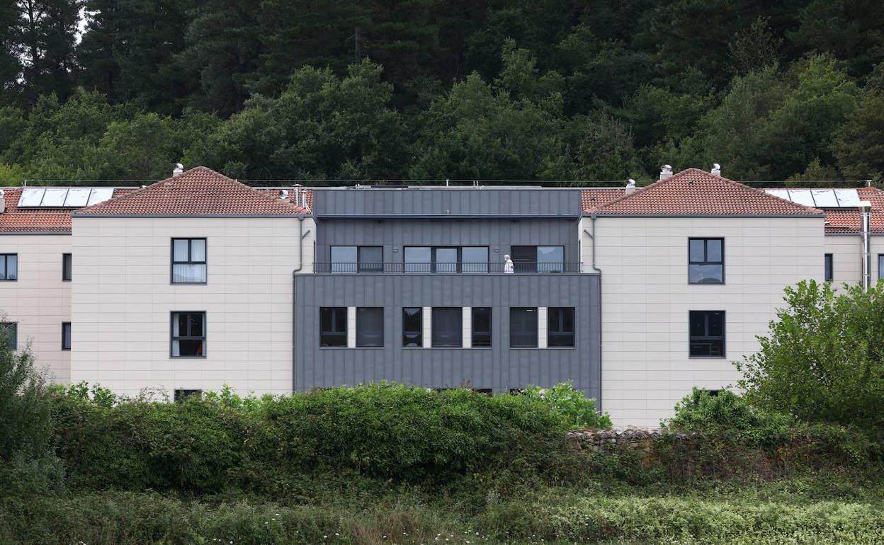 Un «supercontagiador» pasó el virus a 24 personas en una residencia de Zuia