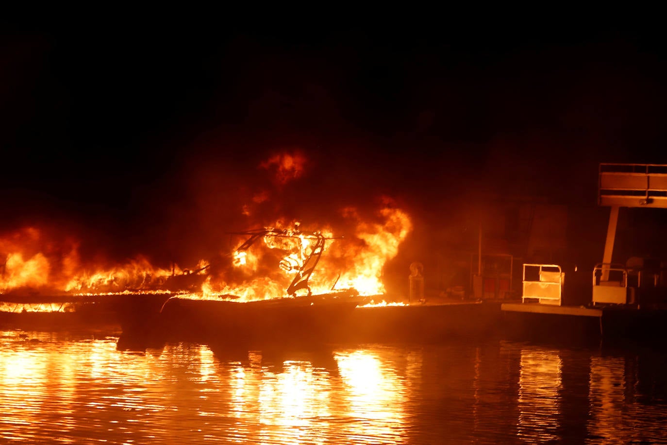 Fotos: El fuego arrasa más de 400.000 hectáreas en California