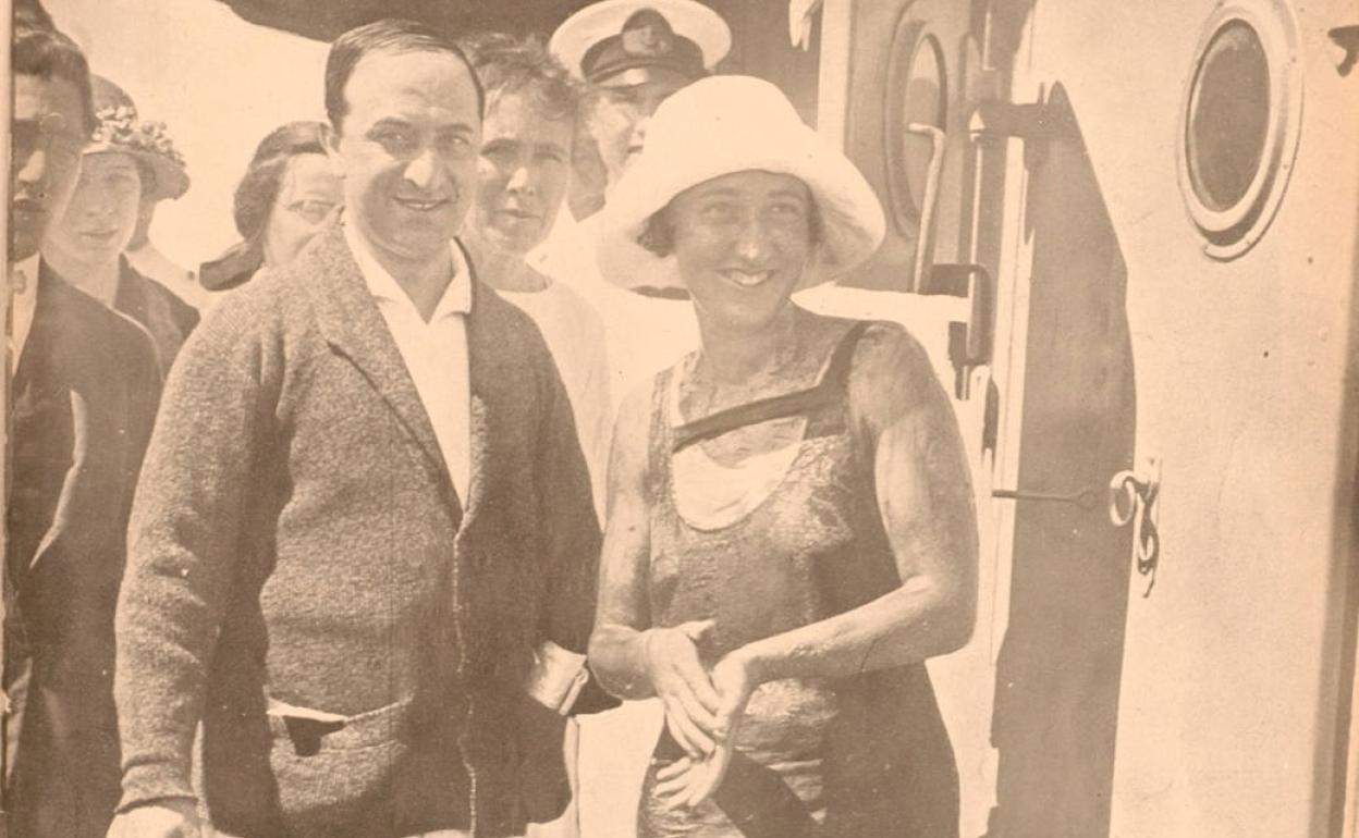 Lilian Harrison con uno de sus preparadores físicos, el doctor Gofredo Grasso. 