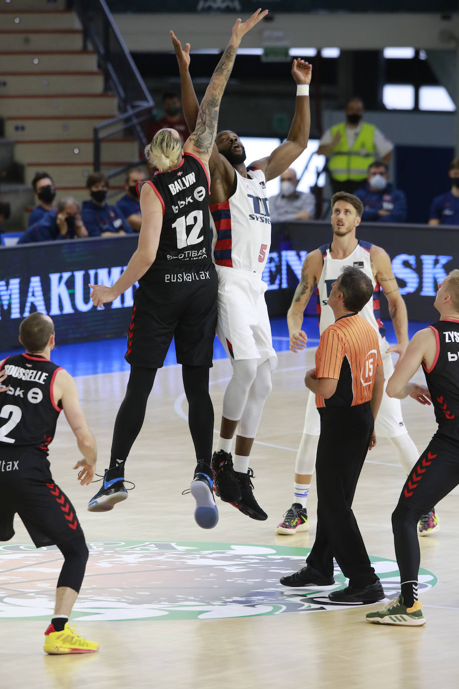 Fotos: Las mejores imágenes del Baskonia - Bilbao Basket de la Euskal Kopa