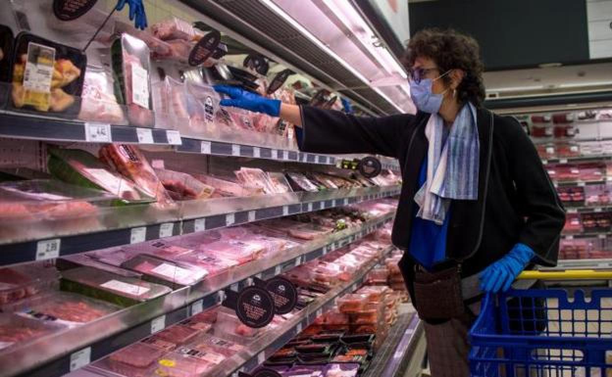 La amenaza crece con el regreso a los espacios cerrados