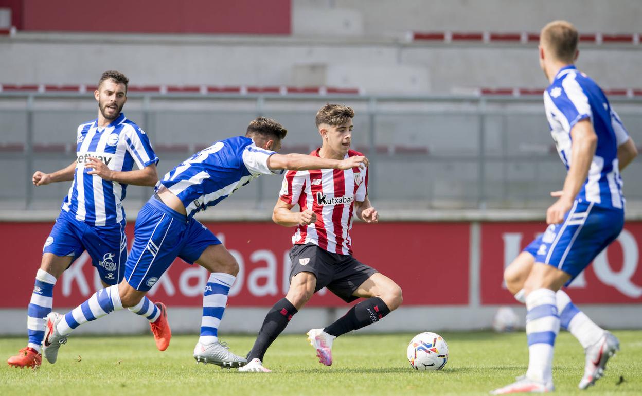 Luis Rioja, durante un lance del partido. 