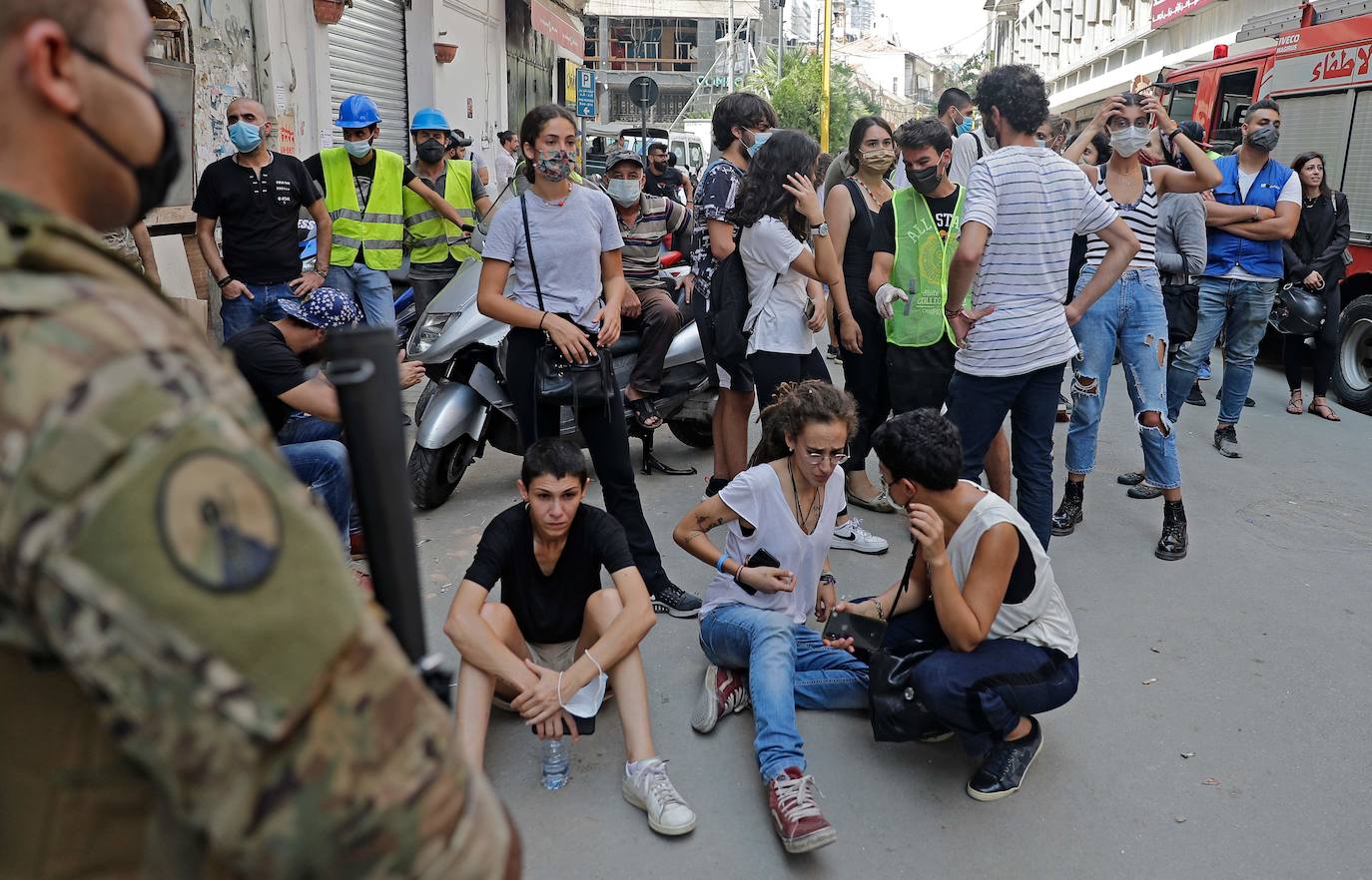 Fotos: Equipo de rescate busca entre los escombros sobrevivientes en Beirut