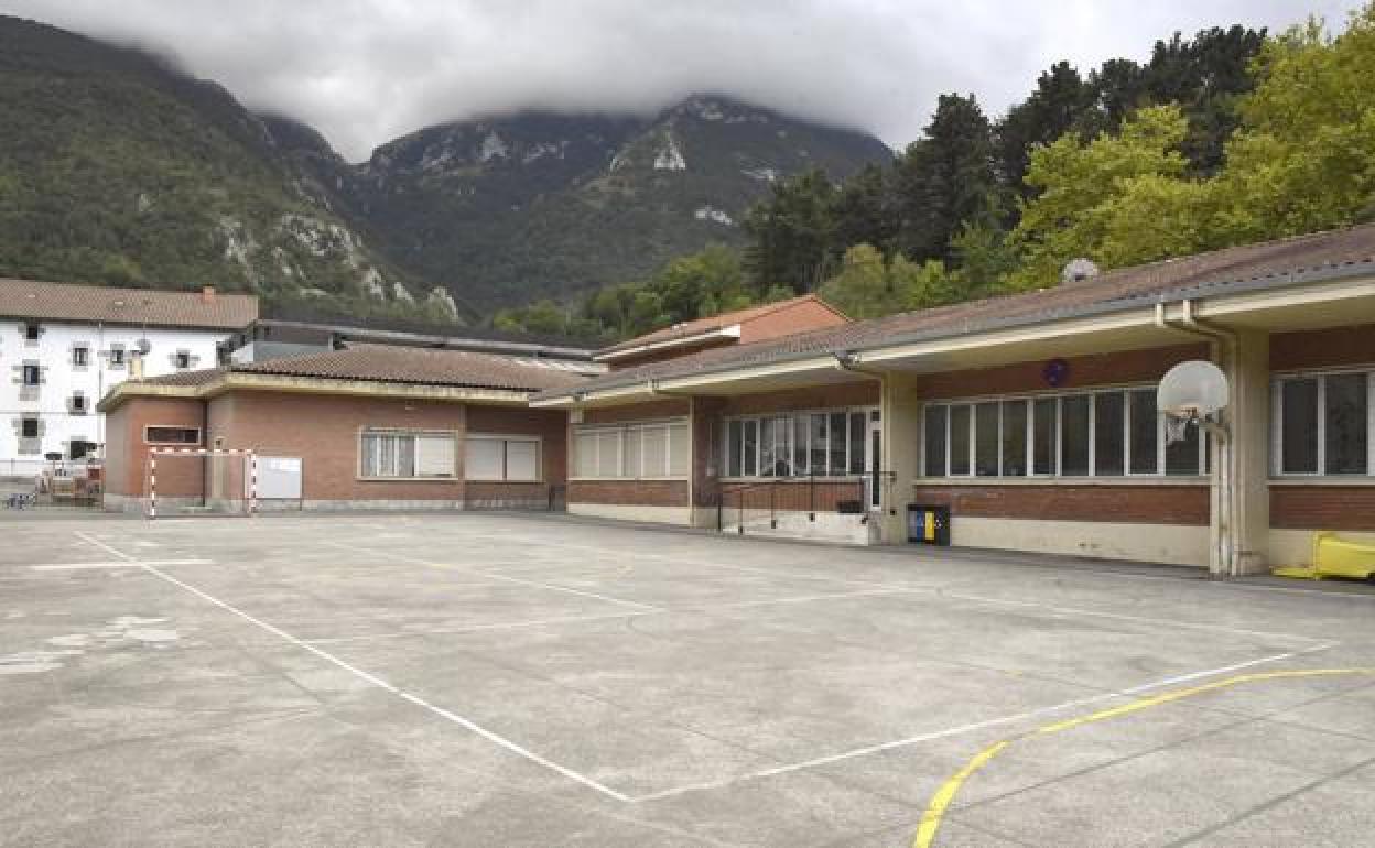 La escuela Zumadi de Amezketa ha retrasado una semana el comienzo de curso tras el positivo de un profesor. 