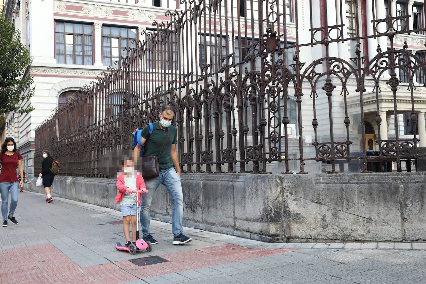 Entrada al Colegio Félix Serrano, Indautxu