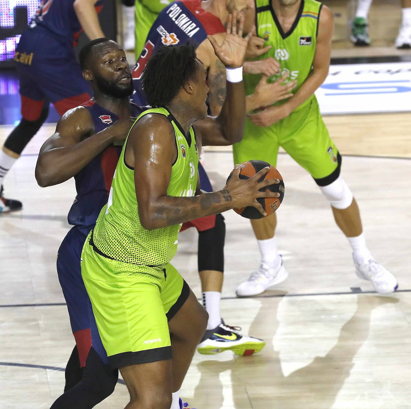 Las fotos del Fuenlabrada - Baskonia. 