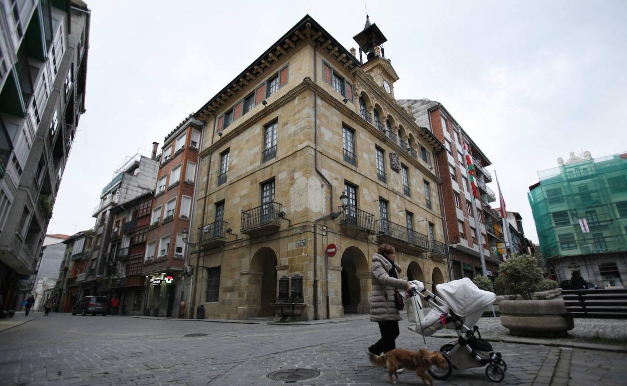 Vista exterior del Ayuntamiento de Bermeo