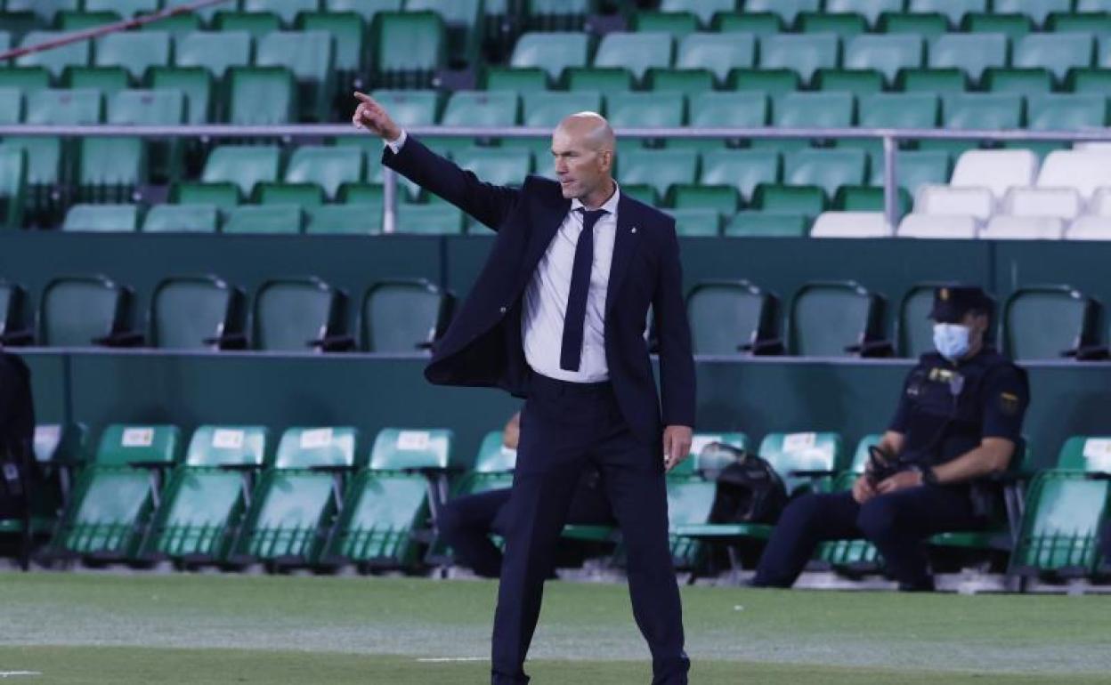 Zinedine Zidane, en el Benito Villamarín. 