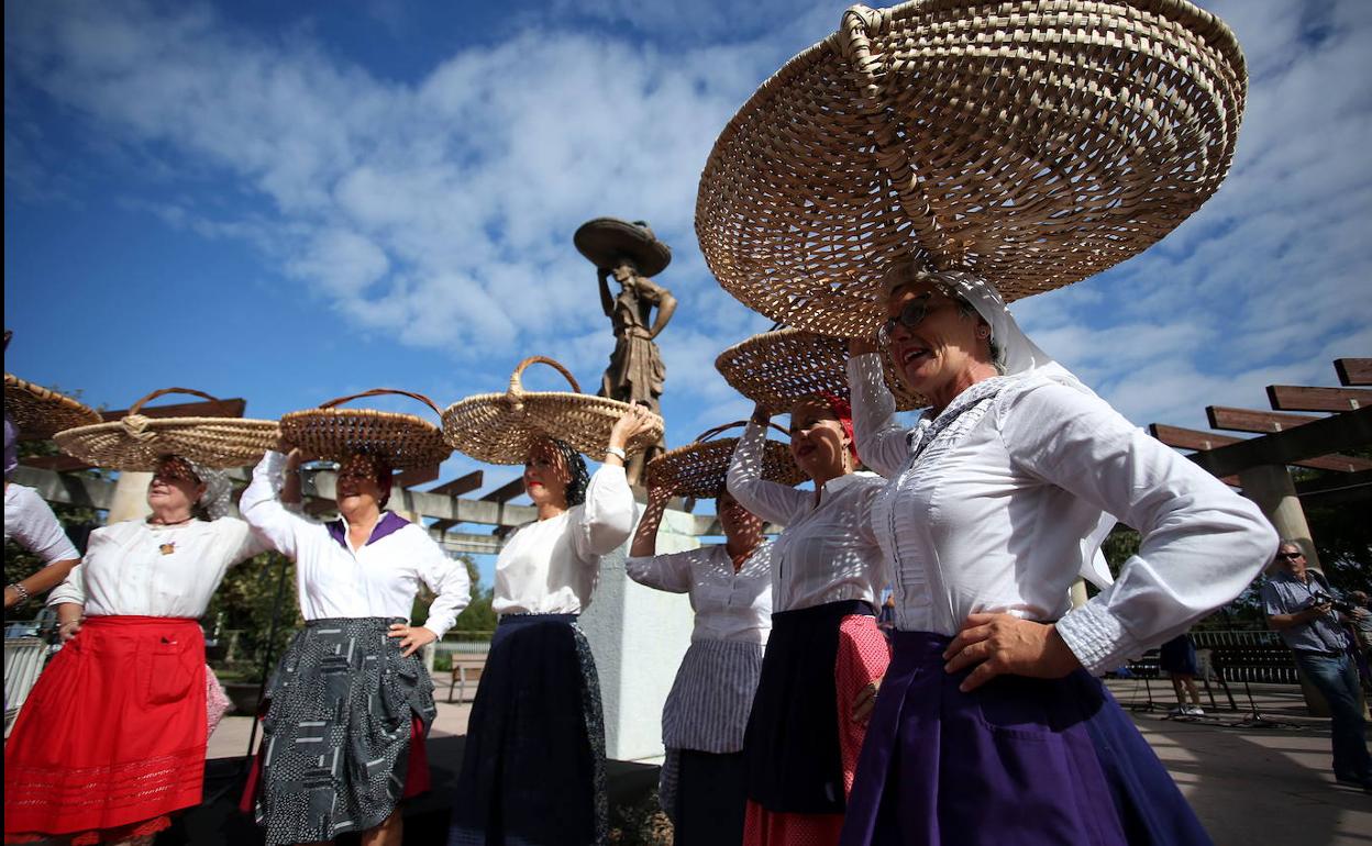 Sardina-saltzailearen eguna, Santurtzin.