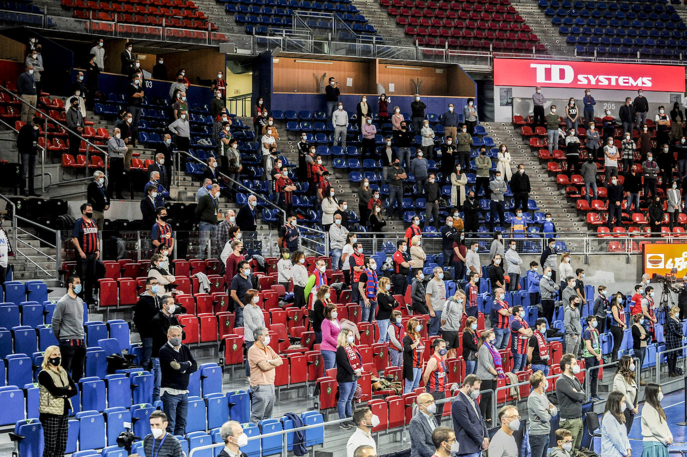Fotos: Así vivió la afición el regreso al Buesa Arena