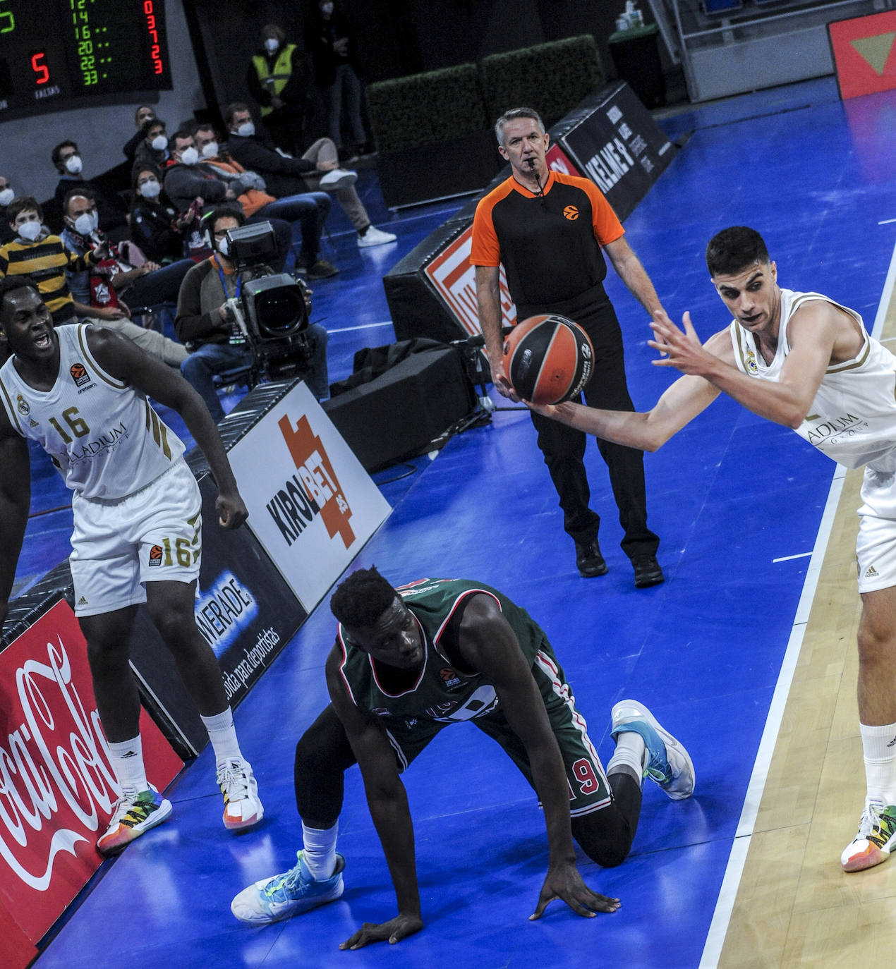 Fotos: Las mejores imágenes del TD Systems Baskonia - Real Madrid