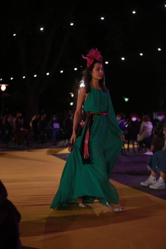 Ríos Moda presentó su colección 'Aves del paraíso' con propuestas elegantes en tonos negros, fucsias o verdes