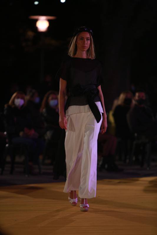 Ríos Moda presentó su colección 'Aves del paraíso' con propuestas elegantes en tonos negros, fucsias o verdes