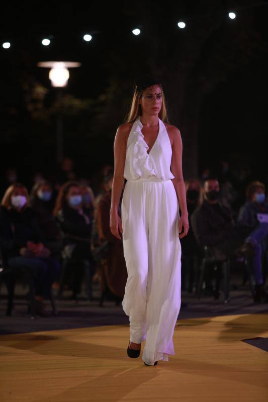 Ríos Moda presentó su colección 'Aves del paraíso' con propuestas elegantes en tonos negros, fucsias o verdes