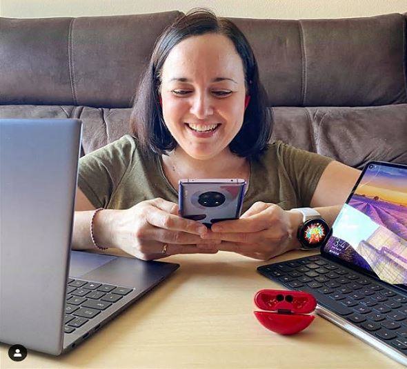 Elena Santos, canal de Youtube Chica Geek (Tecnología)