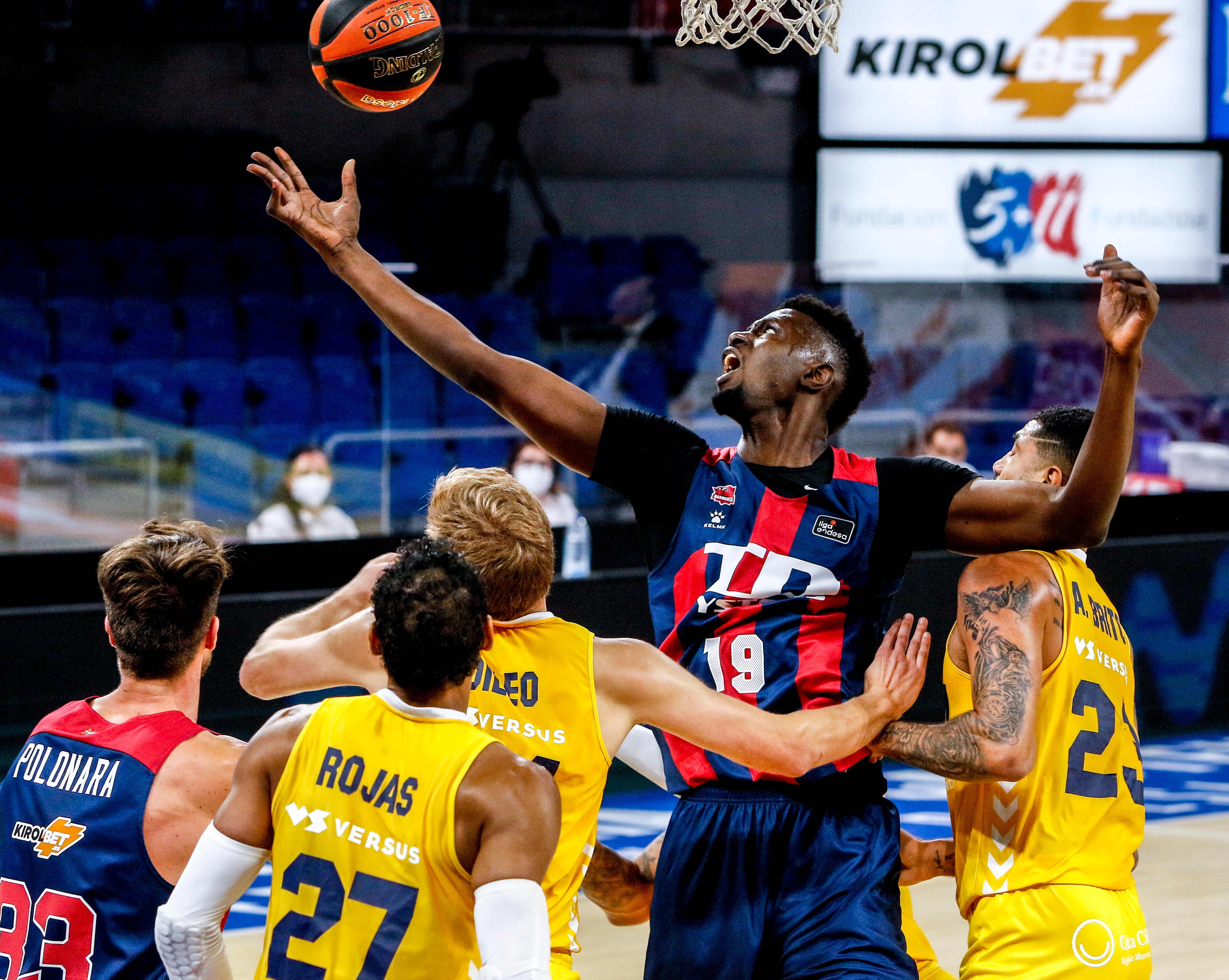 Fotos: Las mejores imágenes del Baskonia-UCAM Murcia