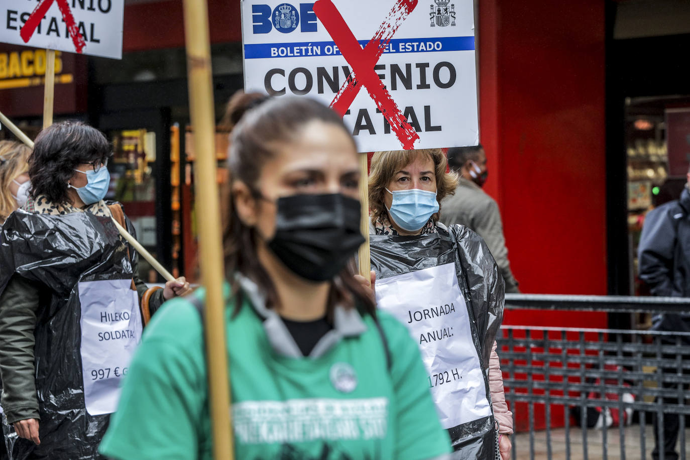 Primer día de huelga en las residencias privadas por unos salarios que no llegan a mileuristas. 