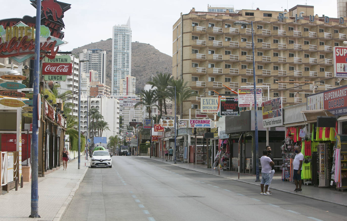 Fotos: Cuando Benidorm se quedó con 10 hoteles