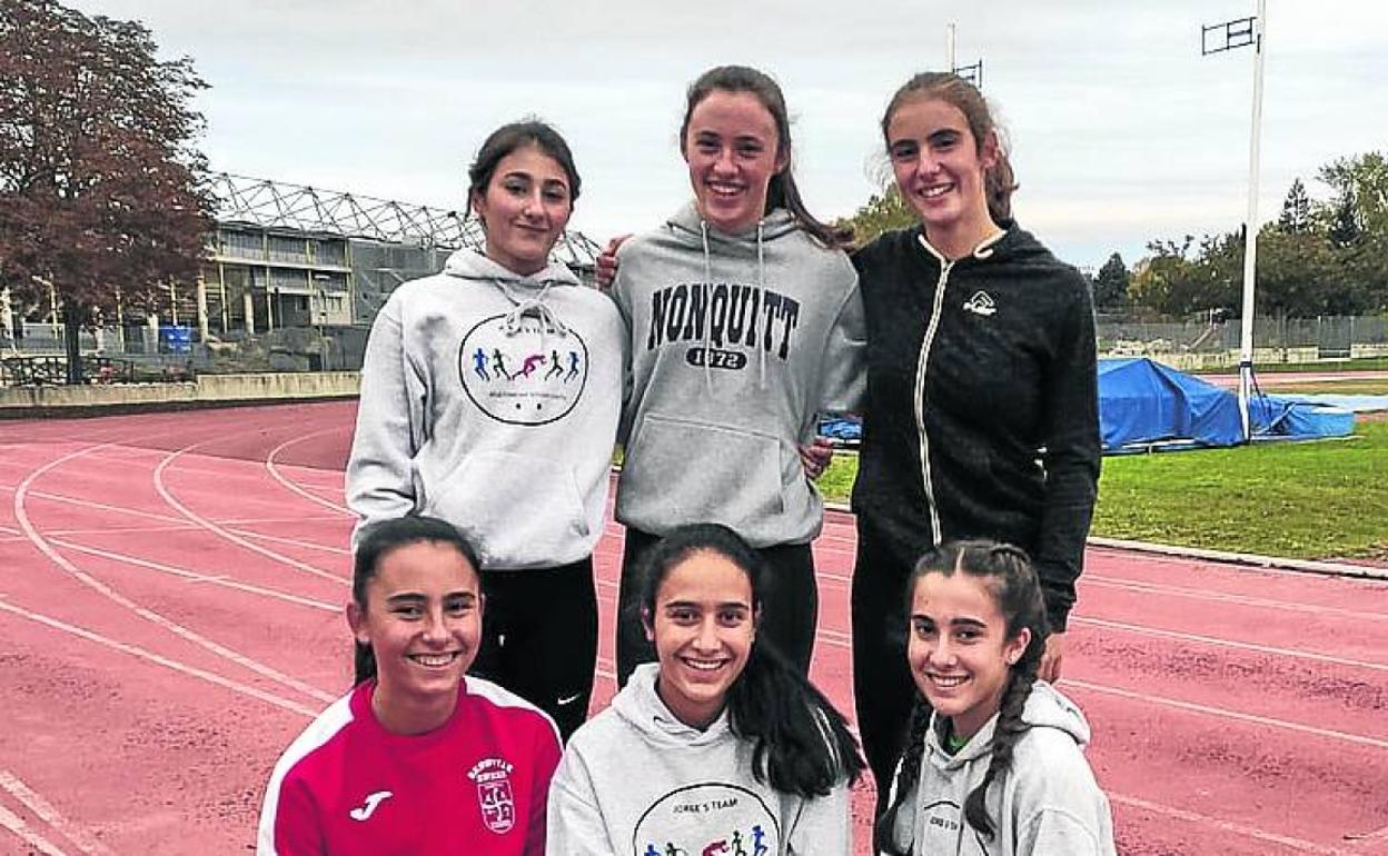 Las seis representantes del Barrutia. 