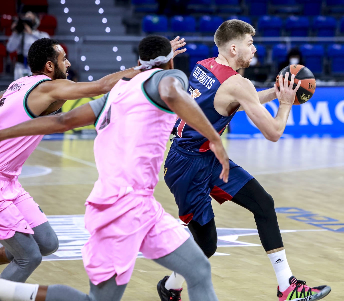 Las fotos del Baskonia - Barcelona. 